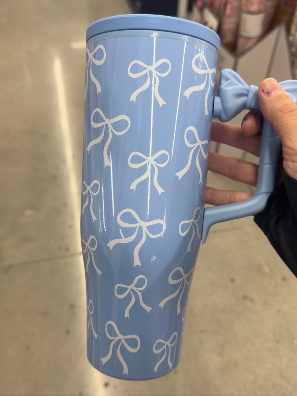 Sky Blue Bow Pattern Ceramic Travel Mug by